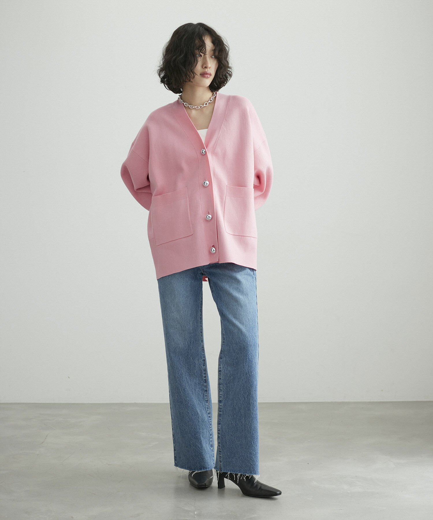 ADAM ET ROPE'「【サステナブル】ロゴボタンミドルカーディガン」|カーディガン|