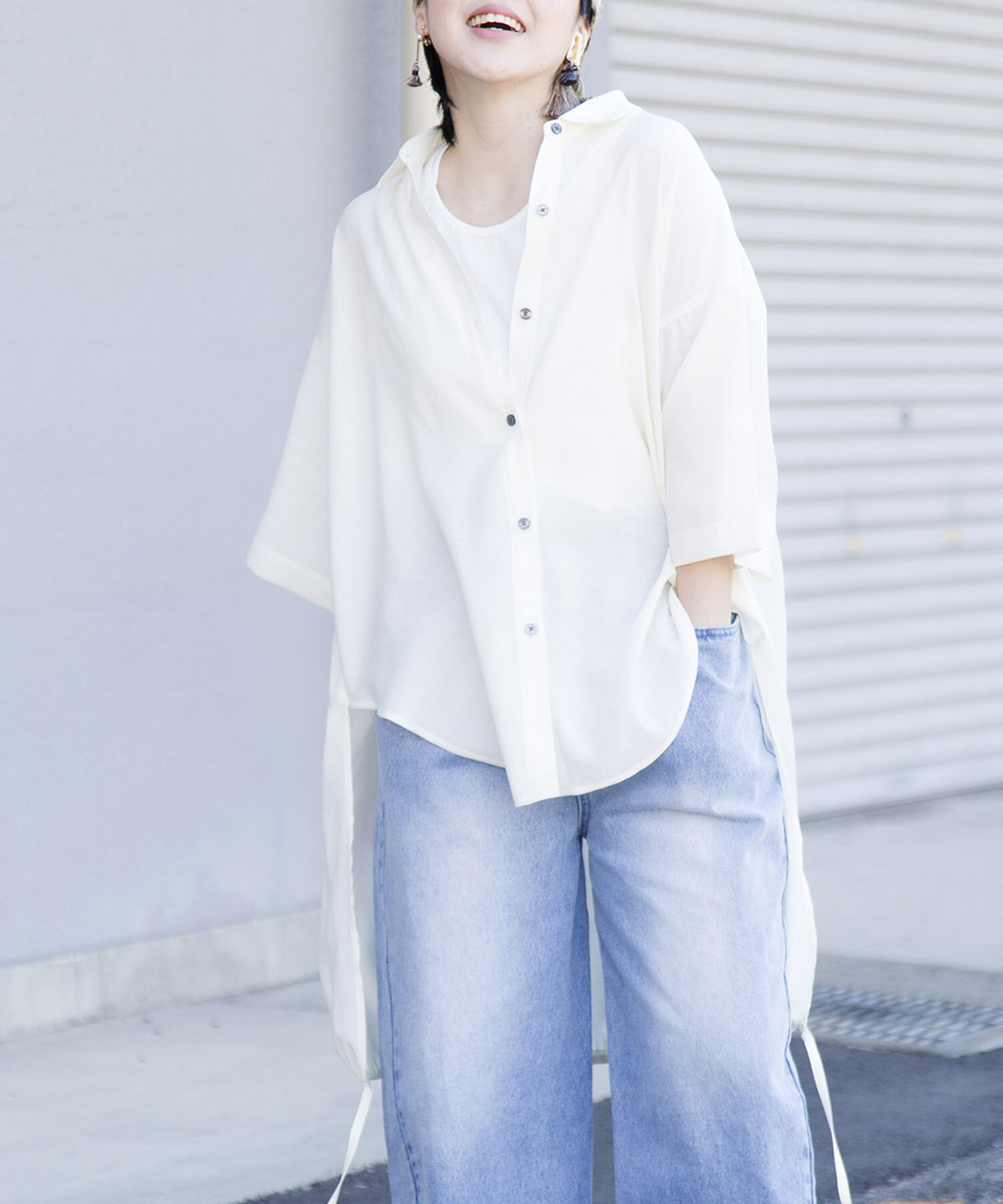  「【WEB限定アイテム】ﾊﾞｯｸﾛﾝｸﾞｷﾞｬｻﾞｰﾌﾞﾗｳｽ」|シャツ・ブラウス|IVORY