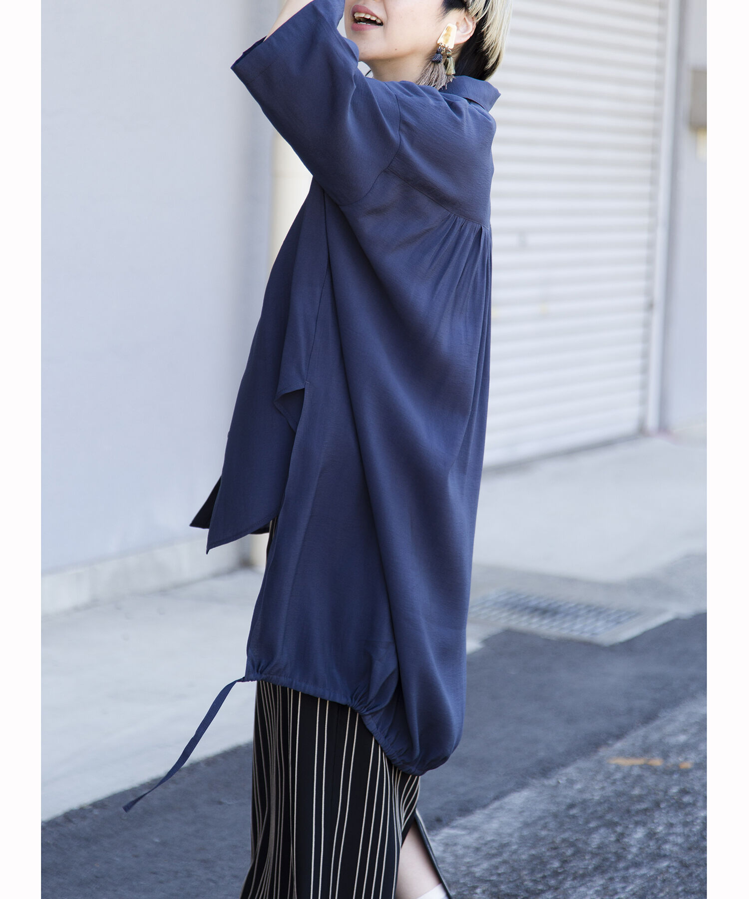  「【WEB限定アイテム】ﾊﾞｯｸﾛﾝｸﾞｷﾞｬｻﾞｰﾌﾞﾗｳｽ」|シャツ・ブラウス|