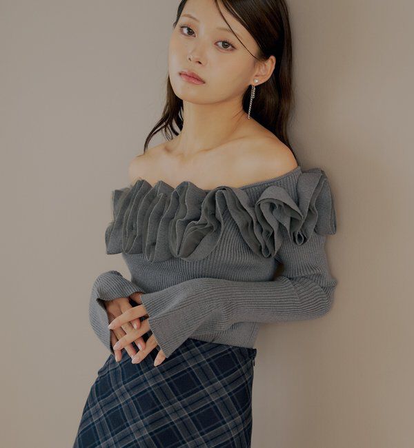  「【SALON by Chico】2wayフリルデザインオフショルニット」|ニット・セーター|