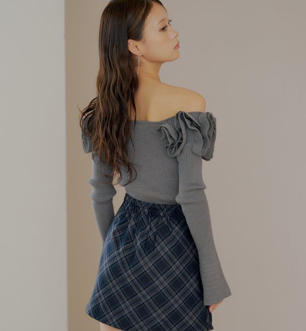  「【SALON by Chico】2wayフリルデザインオフショルニット」|ニット・セーター|