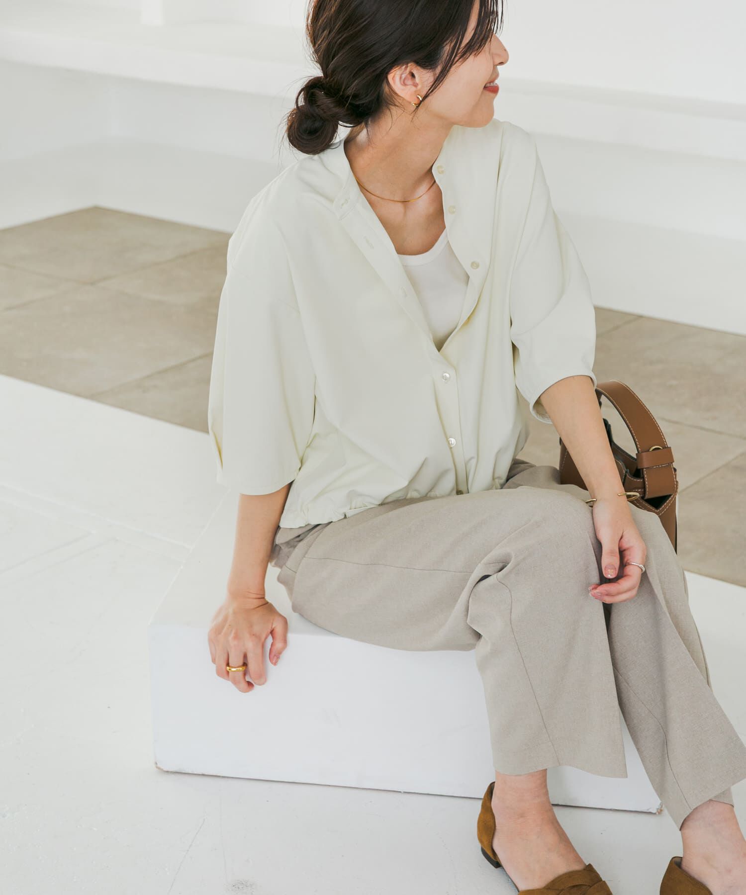 URBAN RESEARCH DOORS「『仁村紗和さん着用』『UR TECH』サマシェアドロストブラウス」|シャツ・ブラウス|