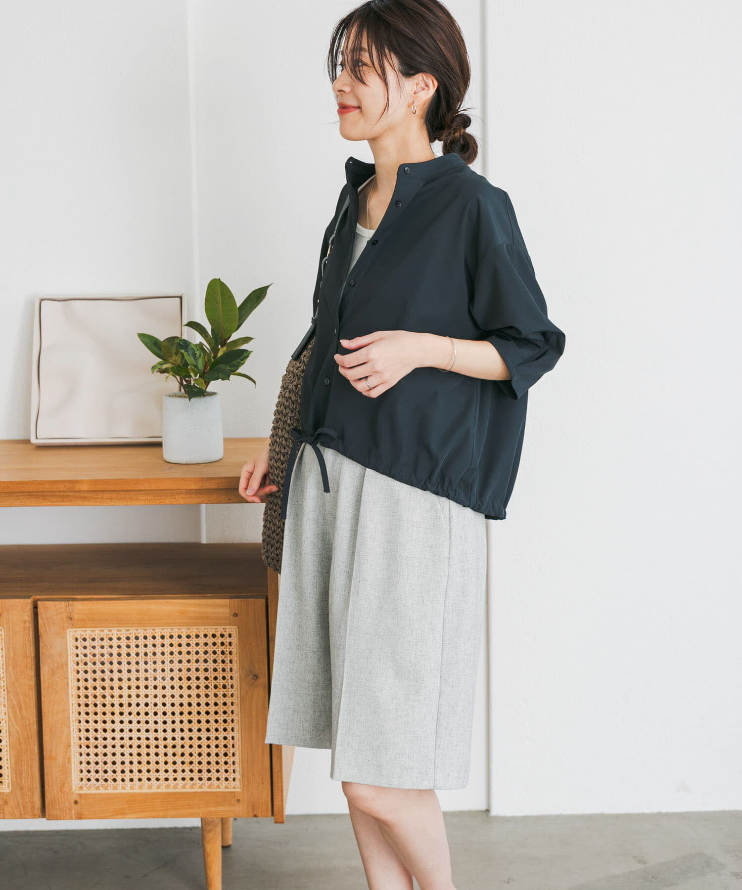 URBAN RESEARCH DOORS「『仁村紗和さん着用』『UR TECH』サマシェアドロストブラウス」|シャツ・ブラウス|