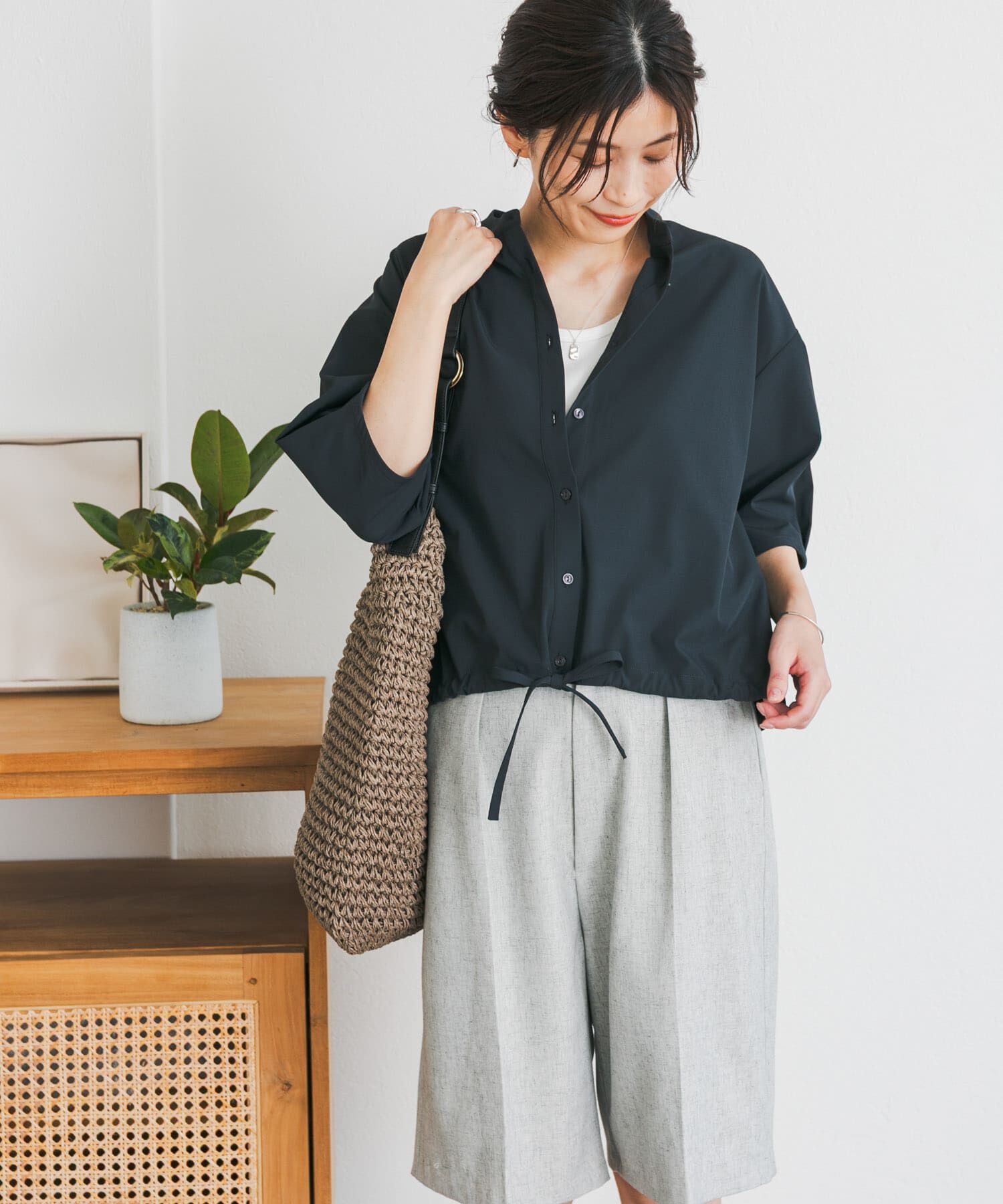 URBAN RESEARCH DOORS「『仁村紗和さん着用』『UR TECH』サマシェアドロストブラウス」|シャツ・ブラウス|