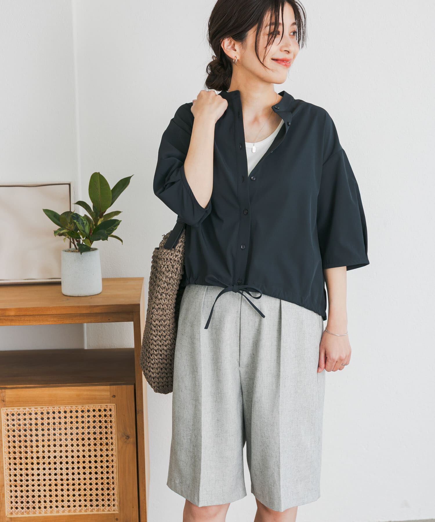 URBAN RESEARCH DOORS「『仁村紗和さん着用』『UR TECH』サマシェアドロストブラウス」|シャツ・ブラウス|