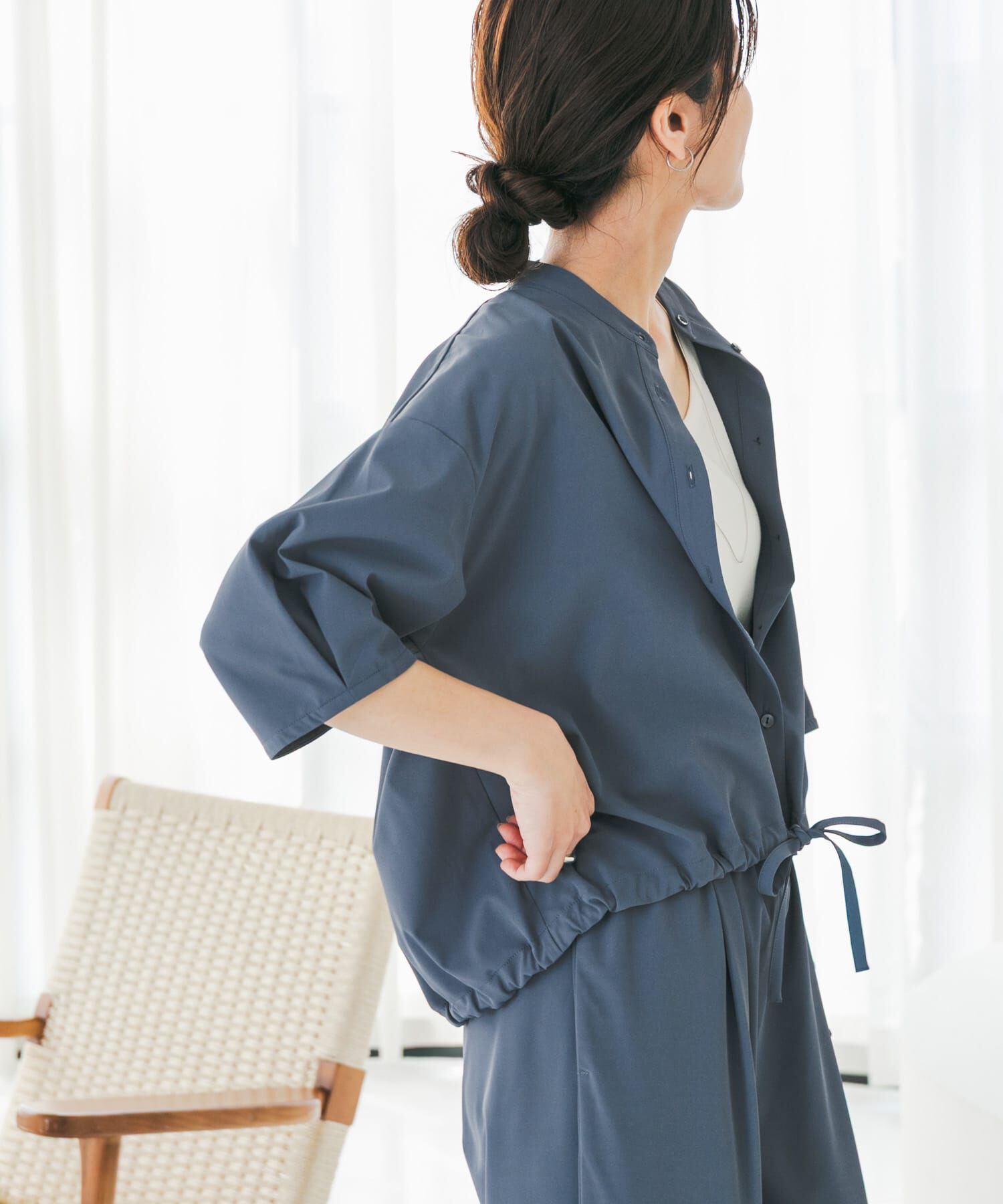 URBAN RESEARCH DOORS「『仁村紗和さん着用』『UR TECH』サマシェアドロストブラウス」|シャツ・ブラウス|