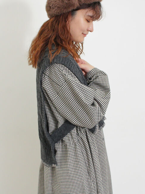 Samansa Mos2「◎ブランケットステッチケーブル編みショートベスト」|ダウンベスト・ベスト|