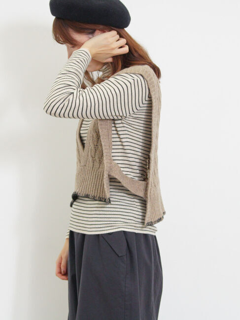 Samansa Mos2「◎ブランケットステッチケーブル編みショートベスト」|ダウンベスト・ベスト|