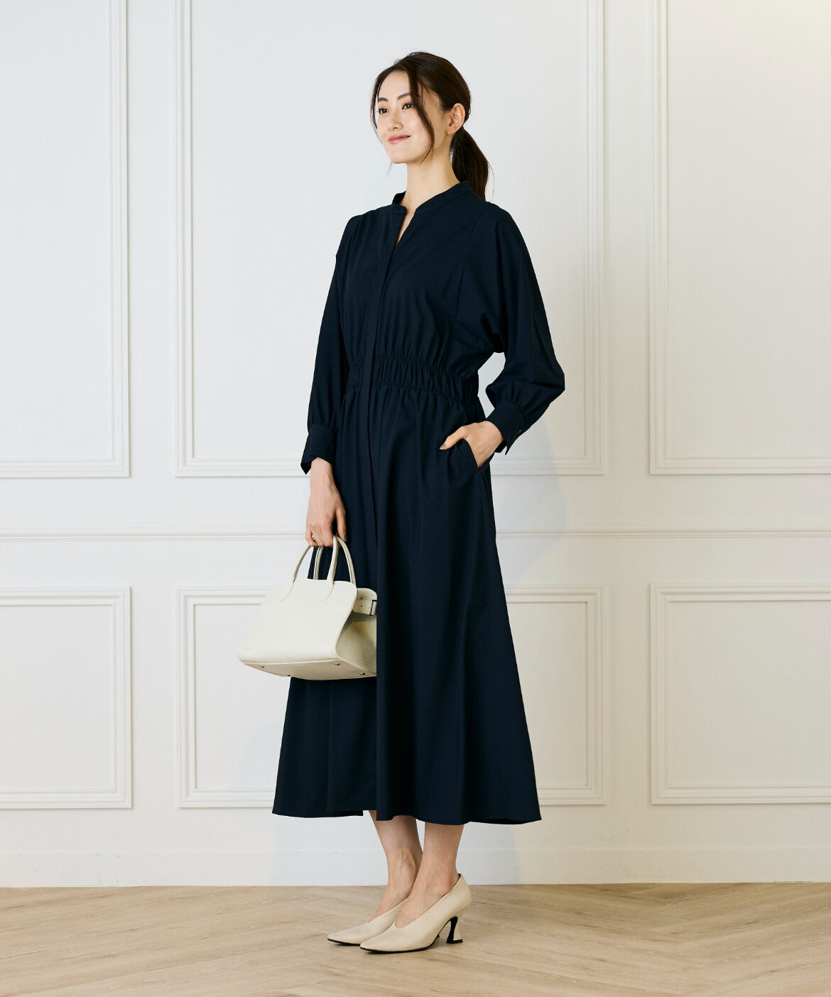 INED「《大きいサイズ》バンドカラーワンピース」|ワンピース|