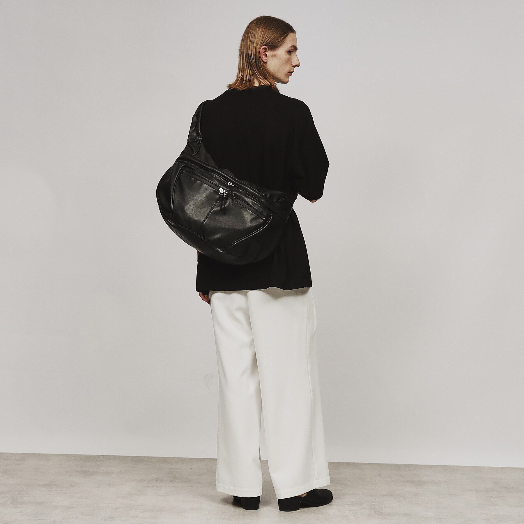 tk.TAKEO KIKUCHI「ラウンドビッグショルダーバッグ」|ショルダー・メッセンジャー|