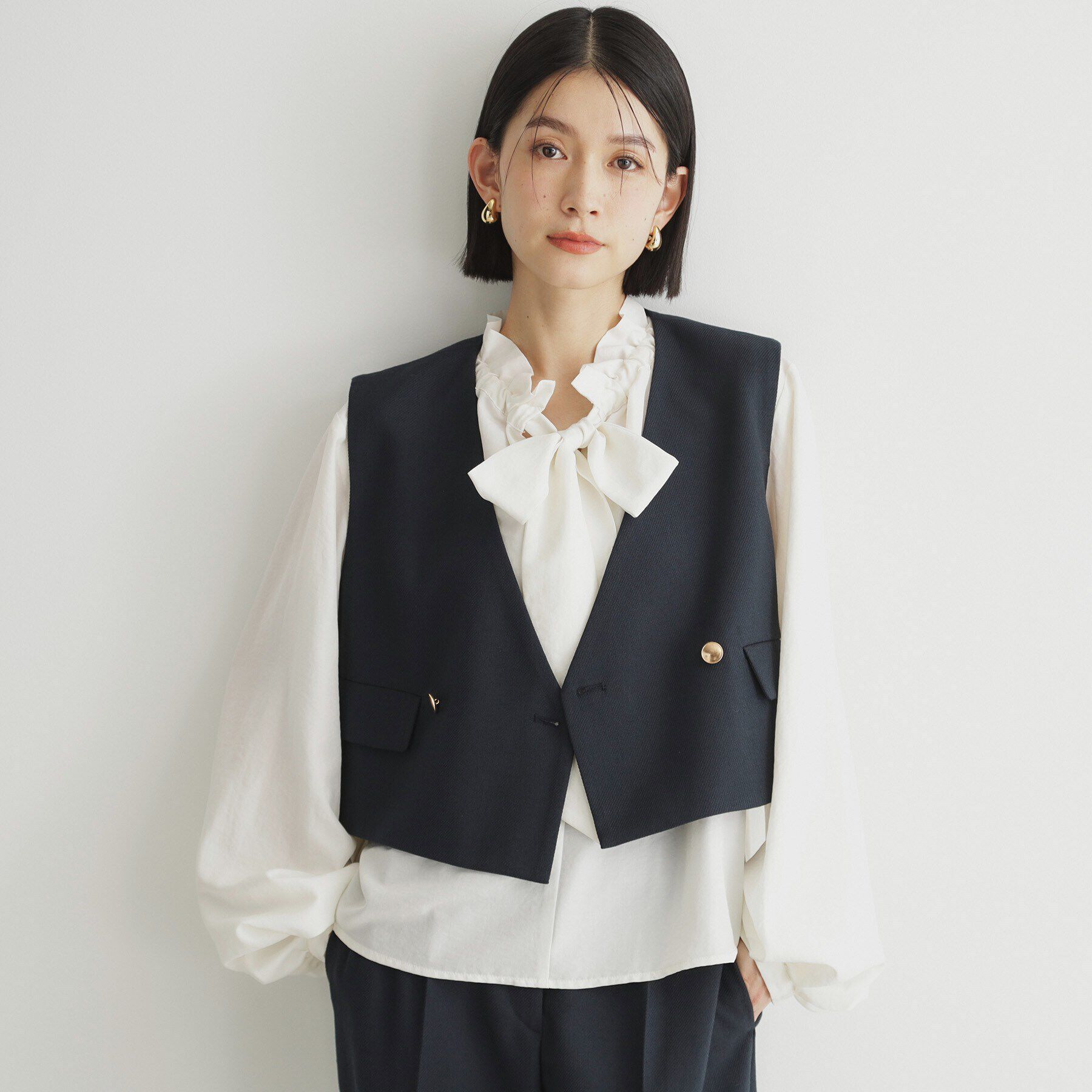 THE SHOP TK「【セットアップ可／ONOFF活躍】カルゼショートジレ／洗える」|ベスト・ジレ|ネイビー(094)