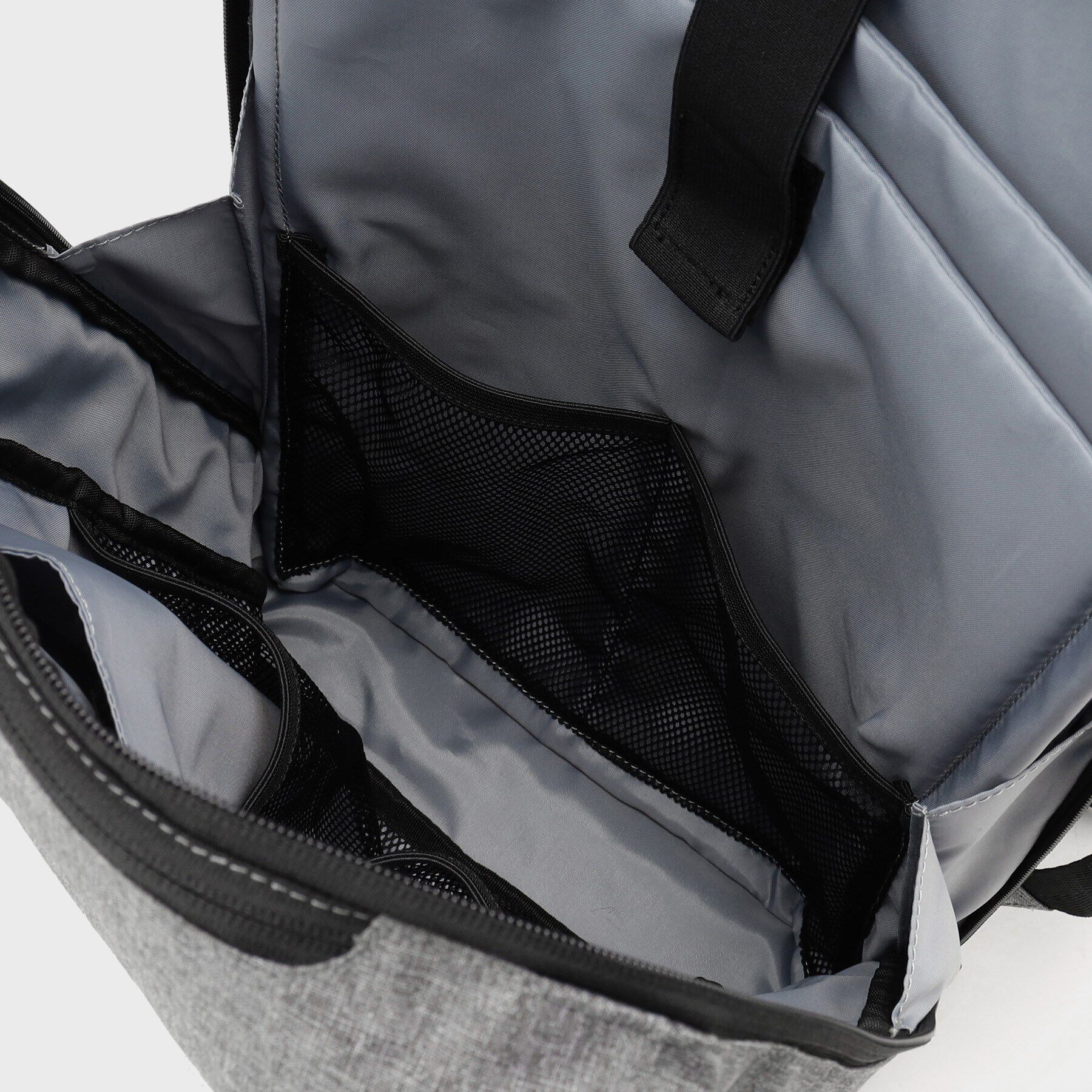 THE SHOP TK「【薄型/満員電車対応】10ポケット軽量バックパック ON・OFF兼用／PCポケット付き」|リュック|