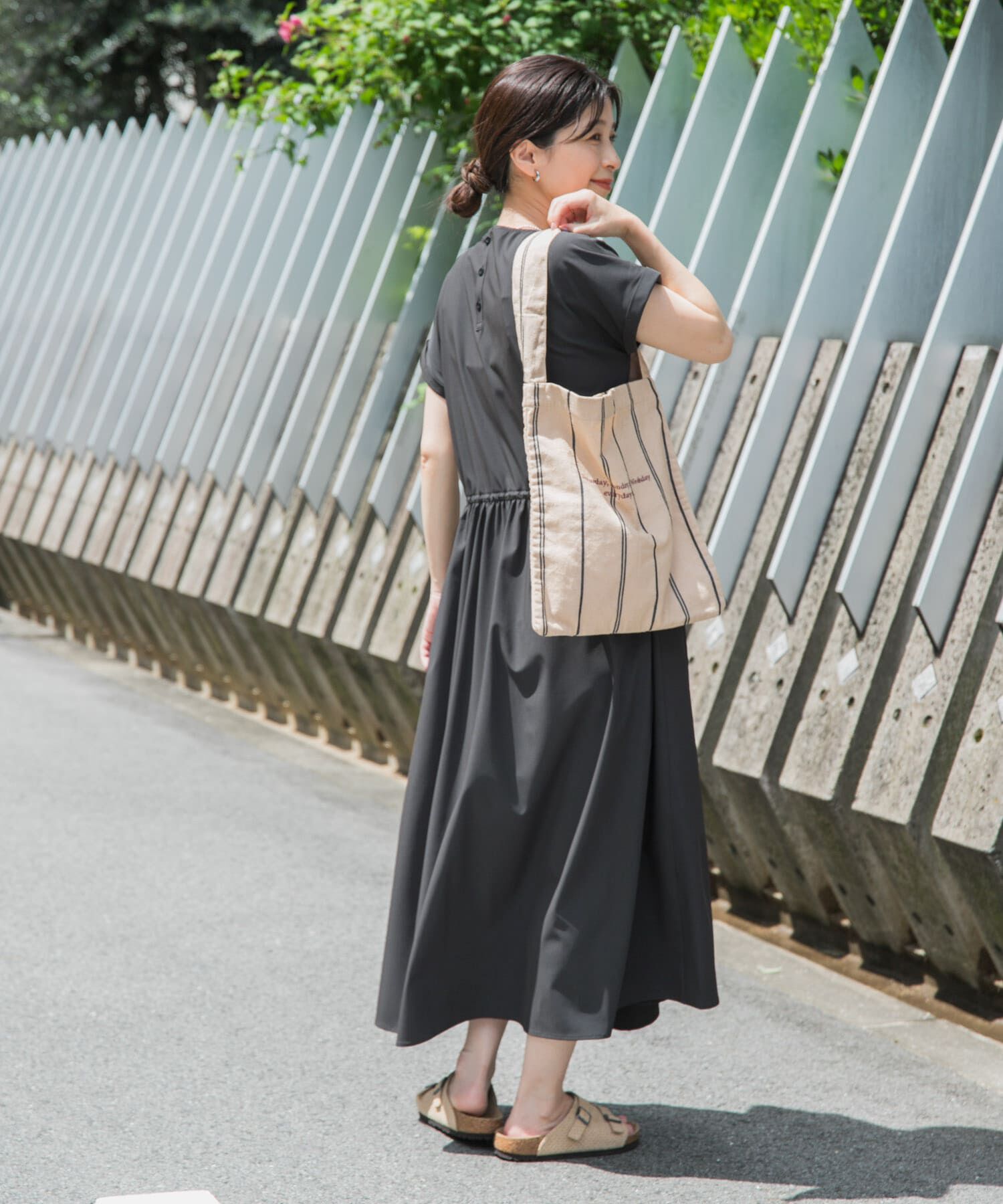 URBAN RESEARCH DOORS「『UR TECH』サマシェアウエストドロストワンピース」|ワンピース|