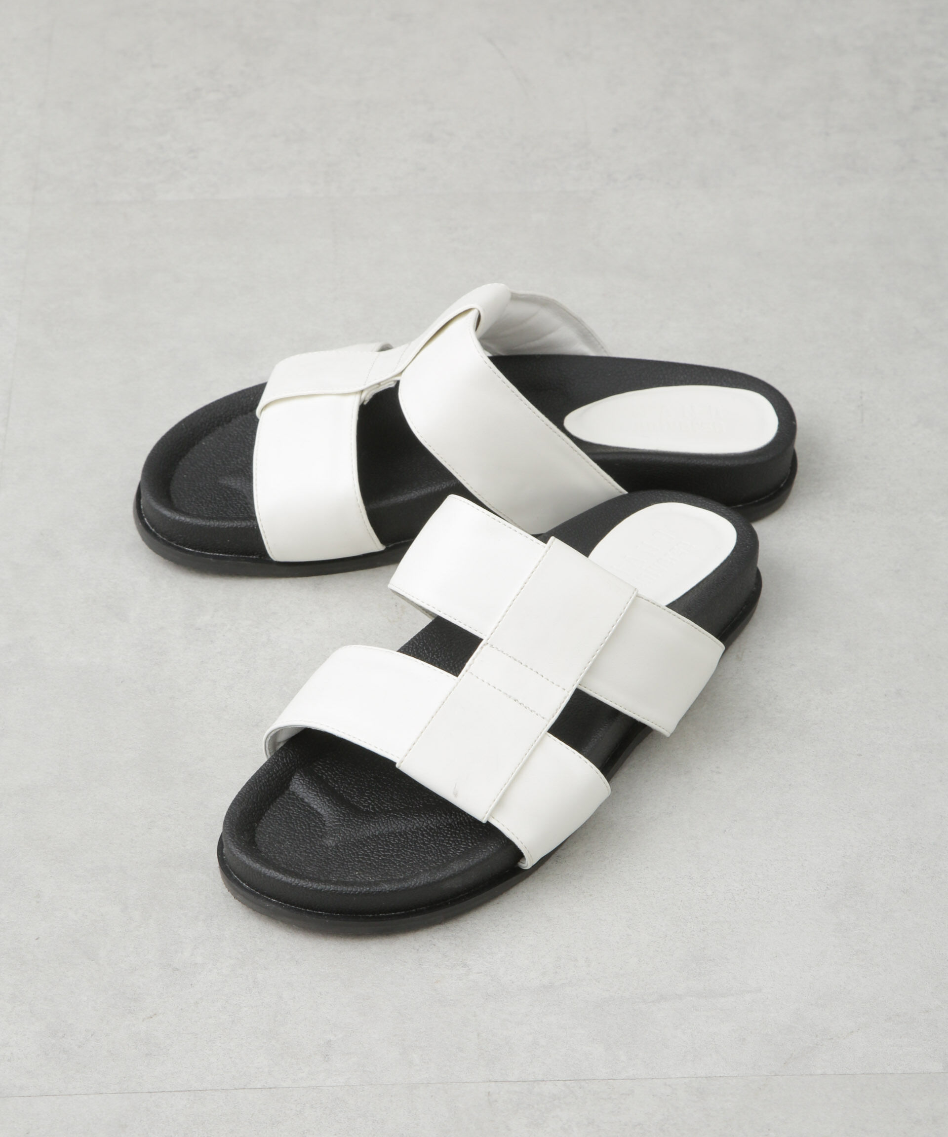 nano･universe「パディングフラットサンダル」|サンダル|