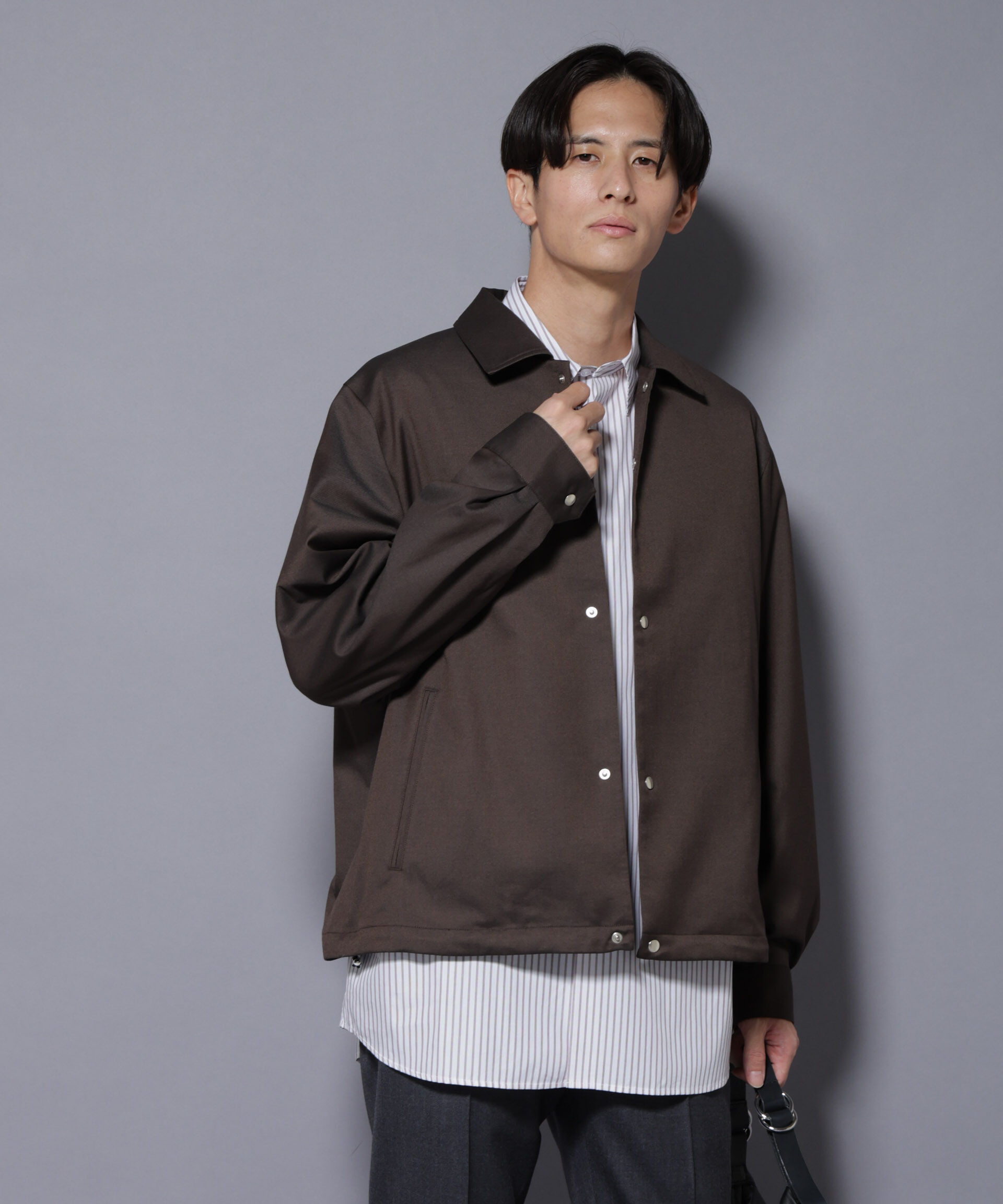 nano･universe「DELEGANTE エアリーサキソニーコーチジャケット」|ブルゾン・スタジャン|