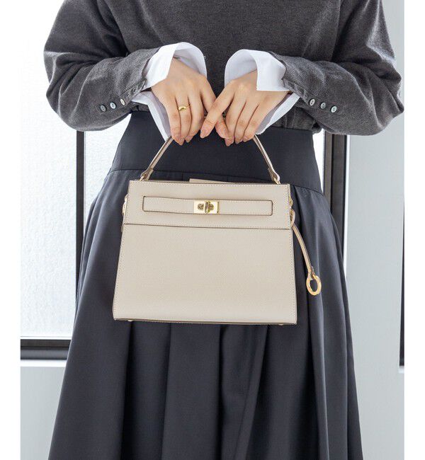 組曲「ベルトデザインスクエアショルダーバッグ」|ショルダー・メッセンジャー|アイボリー系