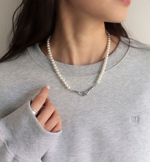 fredy emue「フロントメタルフックパールネックレス」|ネックレス|