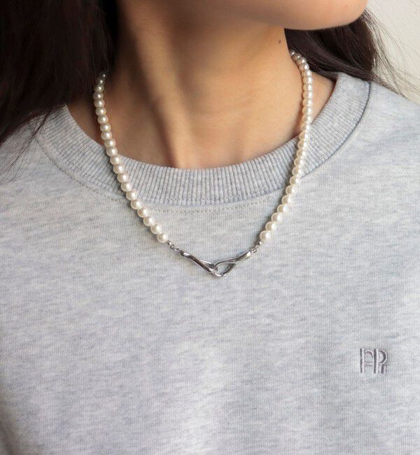 fredy emue「フロントメタルフックパールネックレス」|ネックレス|