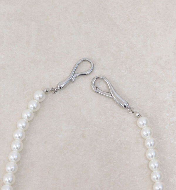 fredy emue「フロントメタルフックパールネックレス」|ネックレス|