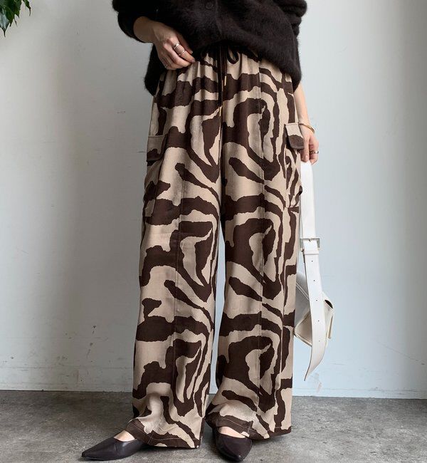  「【WEB限定】アニマル柄カーゴパンツ」|チノ|