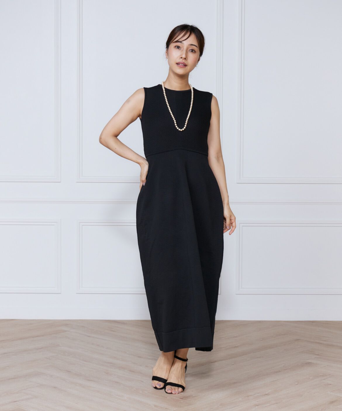 ef-de Black「リブ&times;天竺ベルシェイプニットワンピース」|ワンピース|