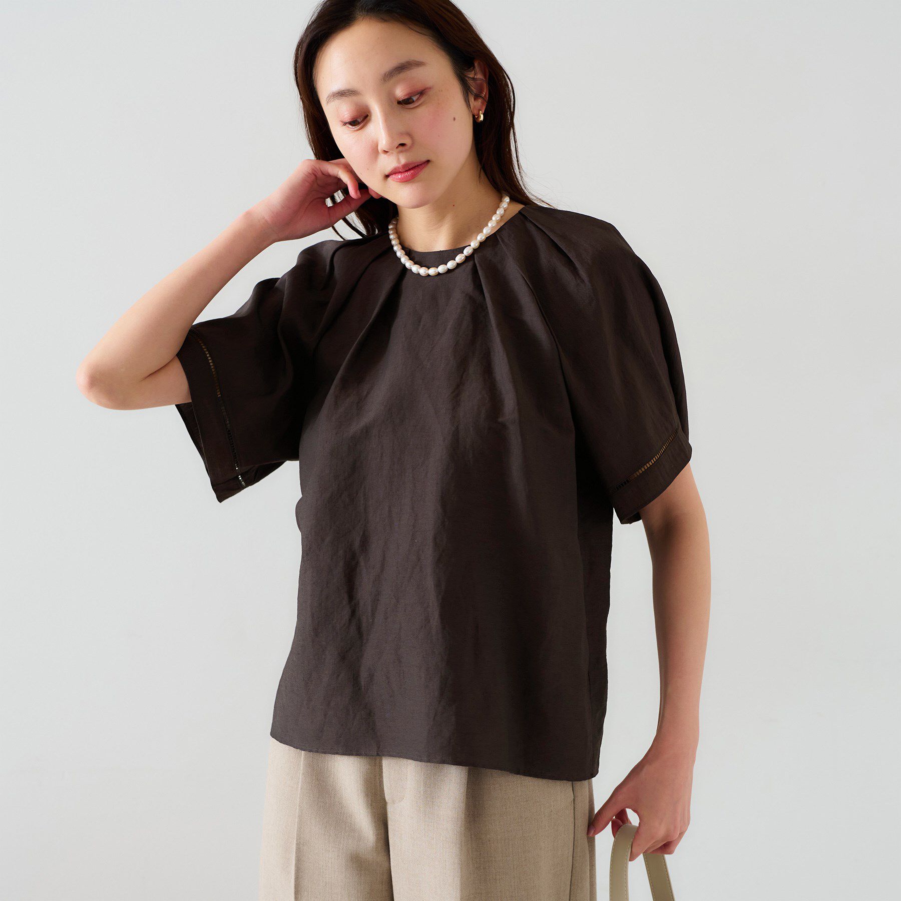 UNTITLED「◆【セットアップ可能】リネン混 タックブラウス」|シャツ・ブラウス|