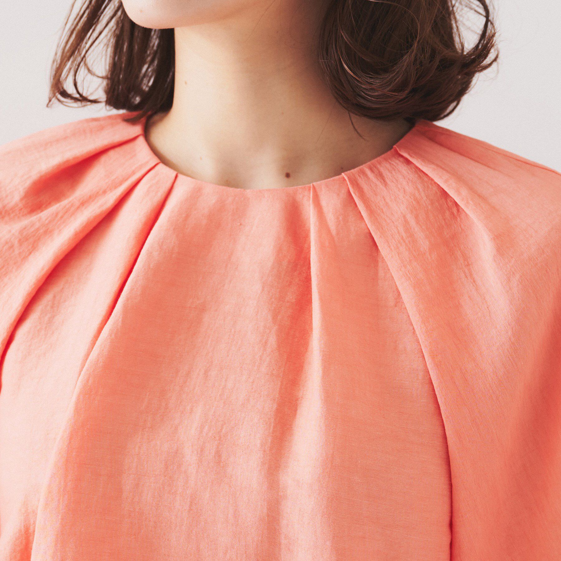 UNTITLED「◆【セットアップ可能】リネン混 タックブラウス」|シャツ・ブラウス|