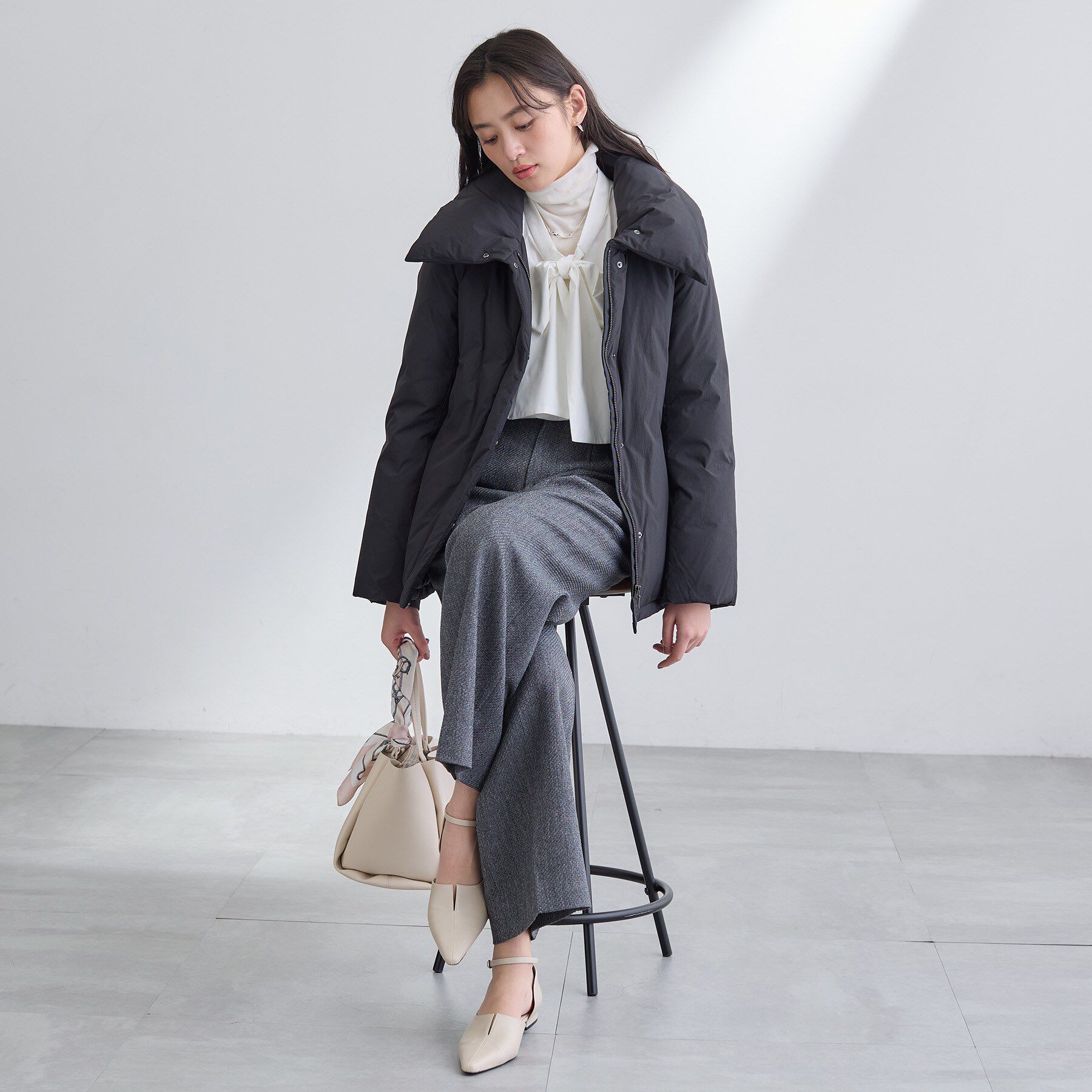 INDIVI「【撥水／洗える／デザイン衿】ステッチレス ショートダウンコート」|ダウン|