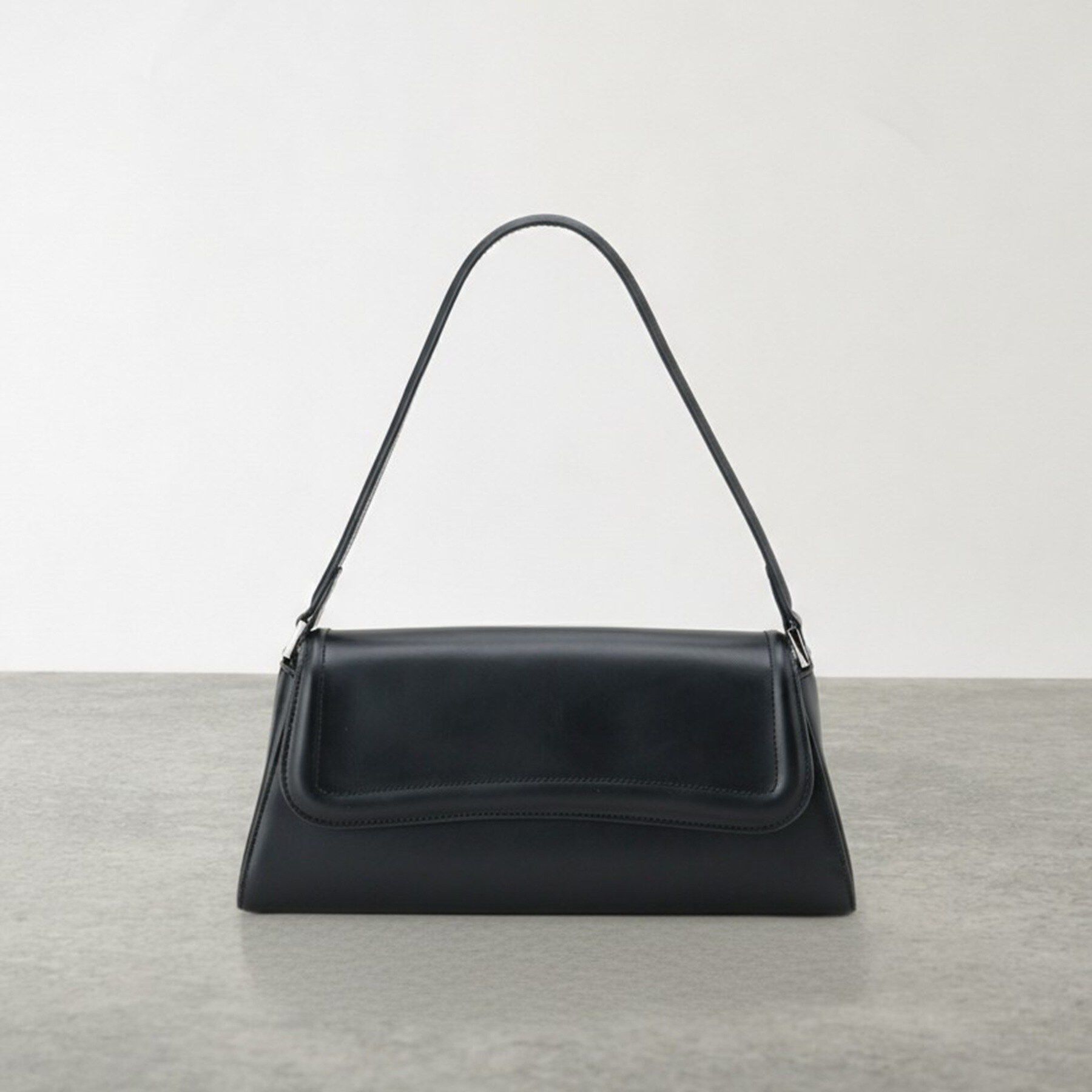 GALLEST「モダンシルエットクラッチバッグ」|クラッチバッグ|ブラック(019)