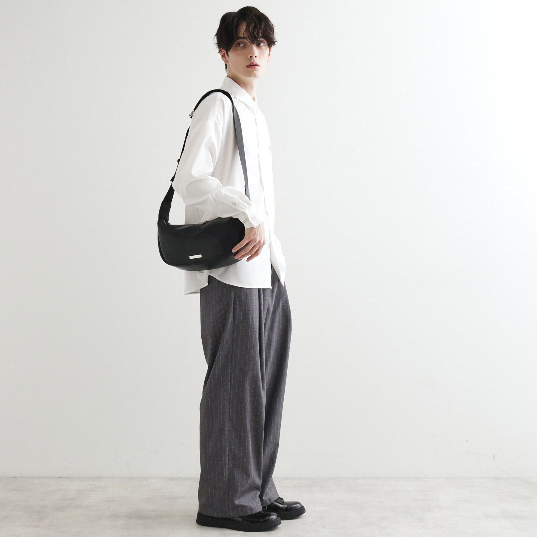 tk.TAKEO KIKUCHI「ミニラウンドショルダー」|ショルダー・メッセンジャー|