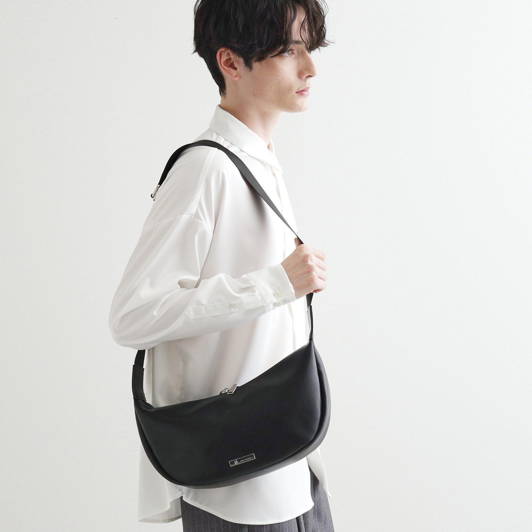 tk.TAKEO KIKUCHI「ミニラウンドショルダー」|ショルダー・メッセンジャー|