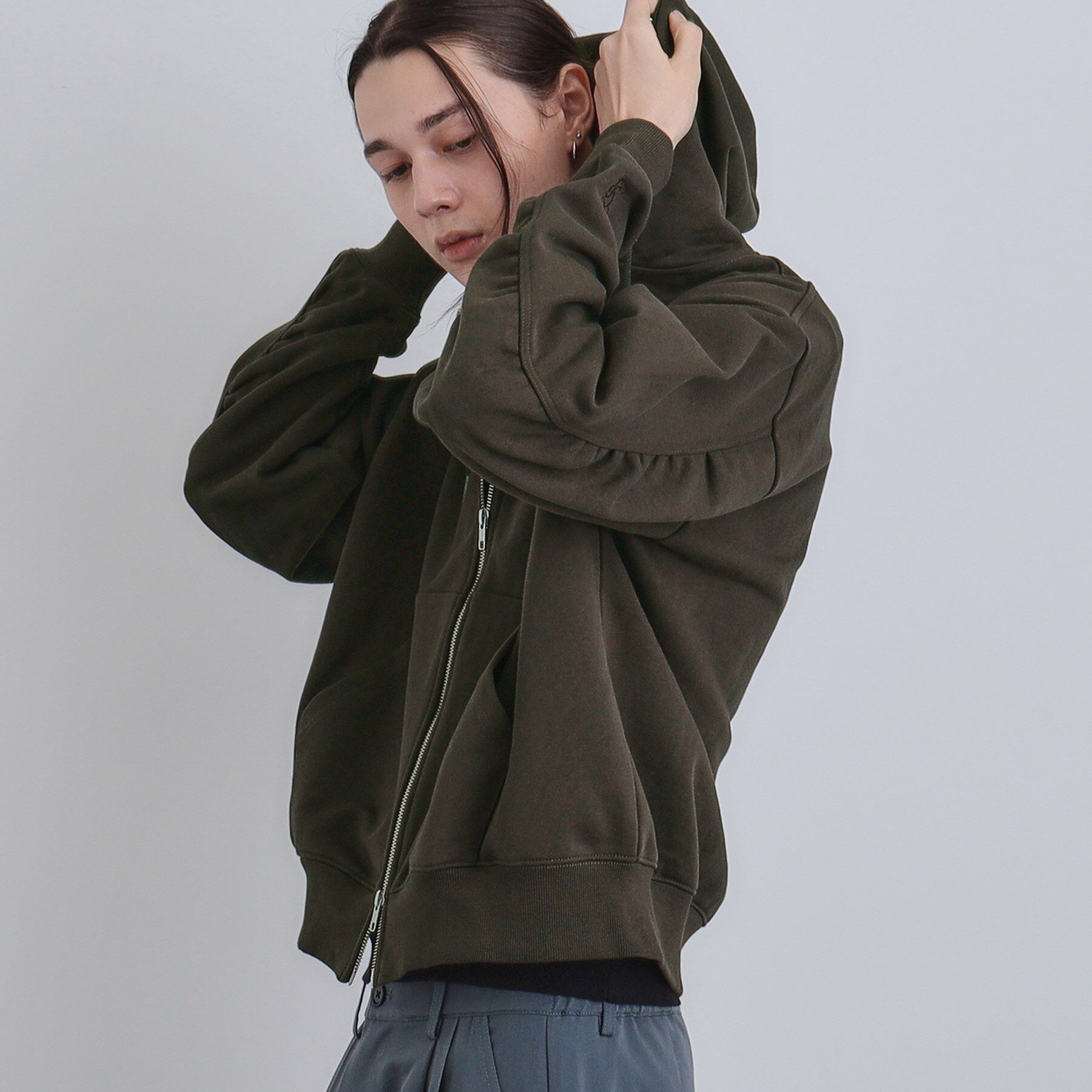 tk.TAKEO KIKUCHI「アームシャーリングジップパーカー」|パーカー|ブラウン(044)