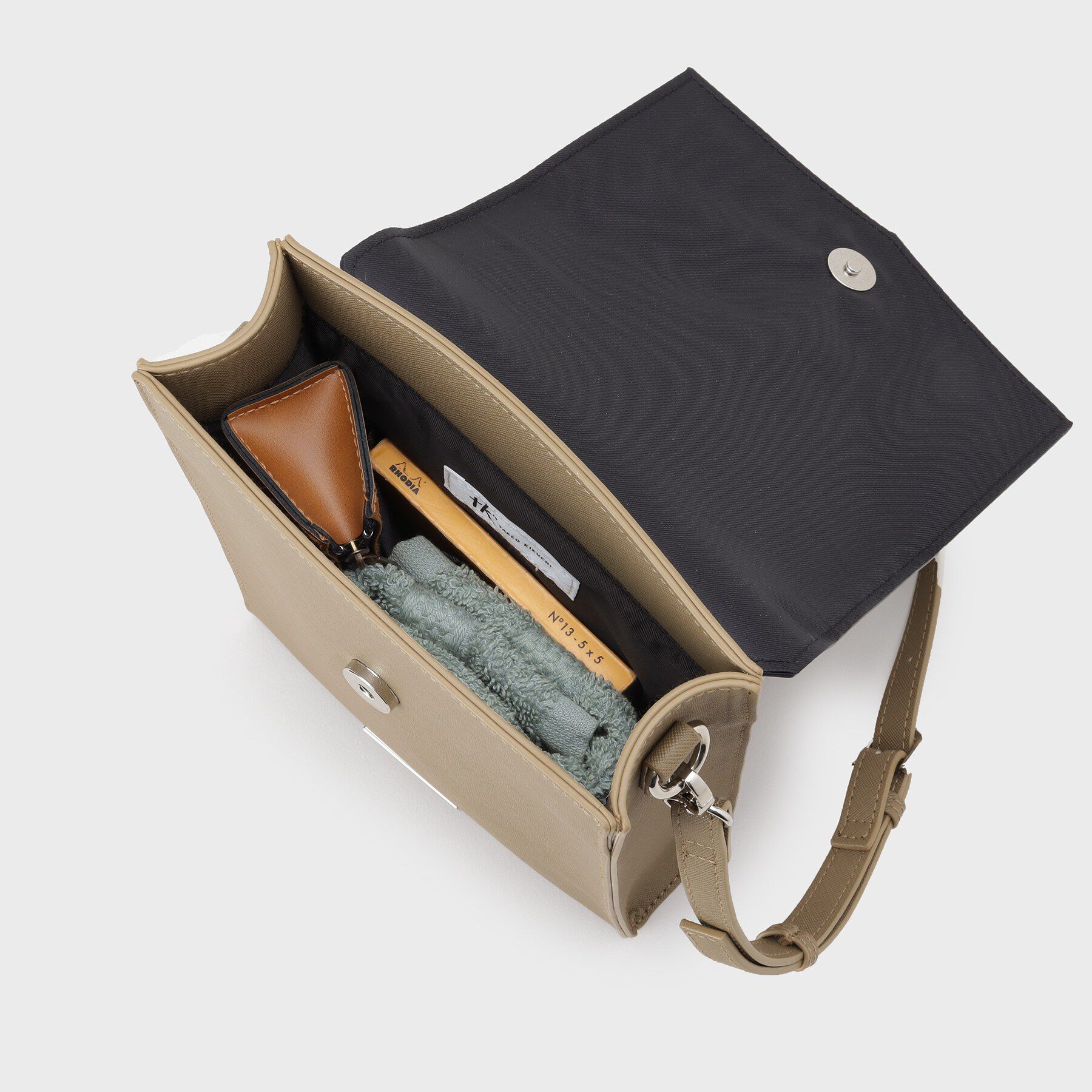 tk.TAKEO KIKUCHI「フラップスクエアミニョルダー」|ショルダー・メッセンジャー|