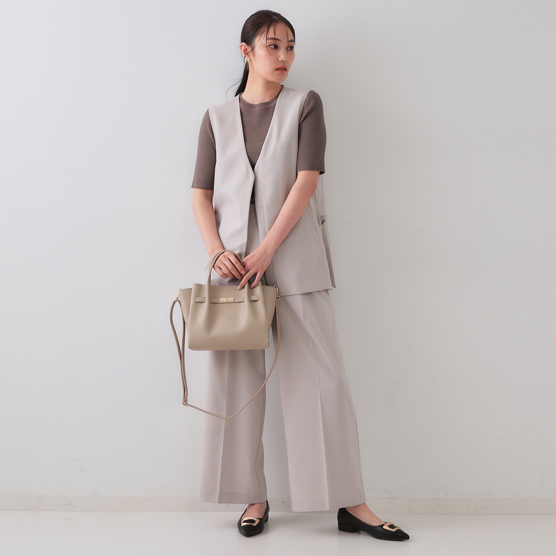 OPAQUE.CLIP「【軽量/2WAY/通勤対応】フロントベルトデザインミドルトートバッグ」|ショルダー・メッセンジャー|