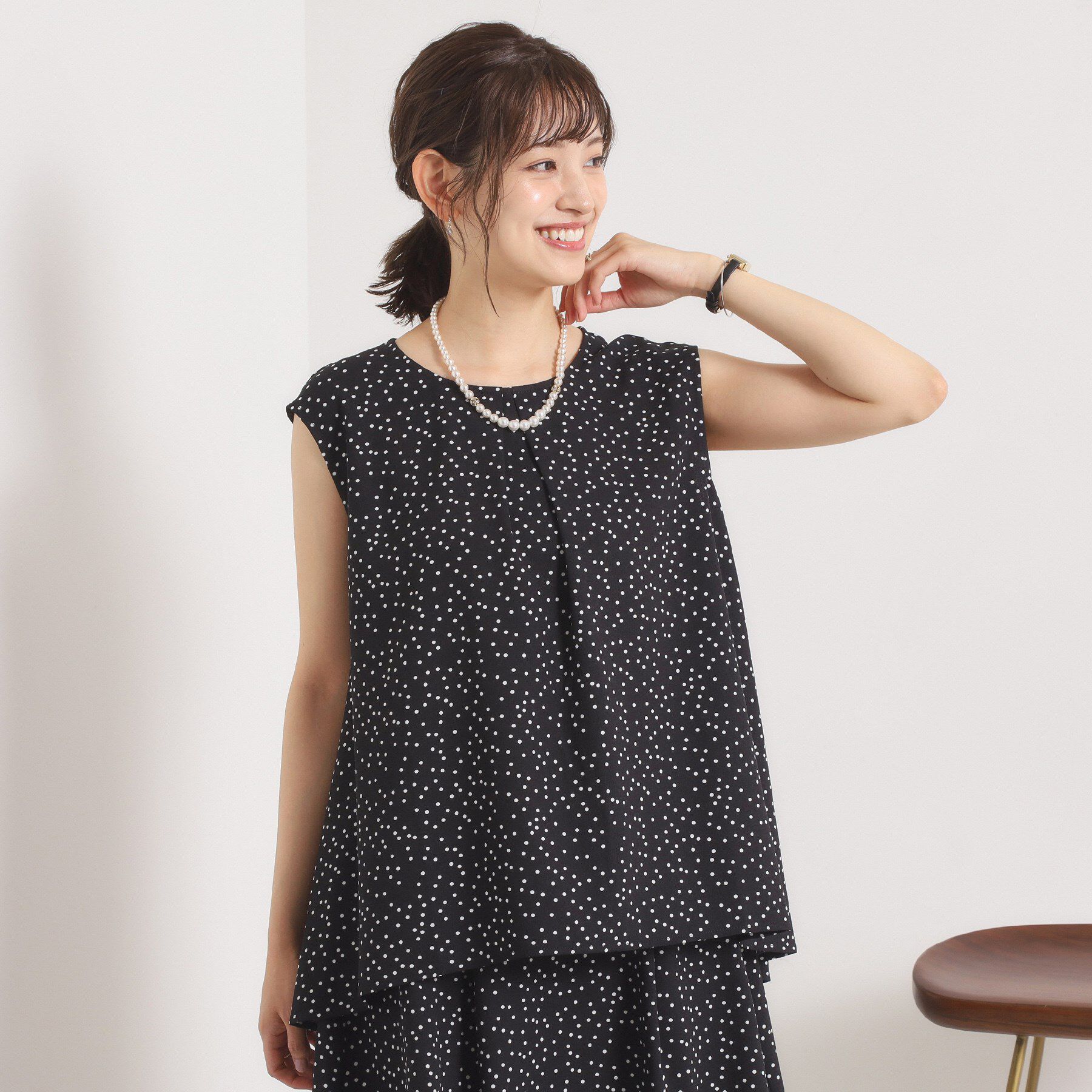 ITS&rsquo;DEMO「【UVカット／速乾／冷感／洗濯機OK／洗濯後しわになりにくい】麻調ストレッチタックブラウス＜ラク服シ」|シャツ・ブラウス|ブラック(119)