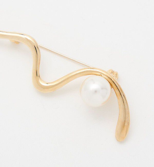 UNITED ARROWS green label relaxing「ウェーブ&フェイクパール ブローチ」|ブローチ・コサージュ|