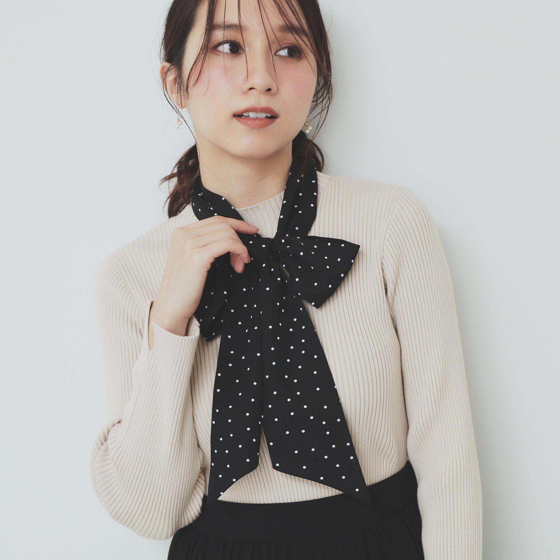 index「スカーフ付きハイネックリブニット【洗濯機洗い可】」|ニット・セーター|