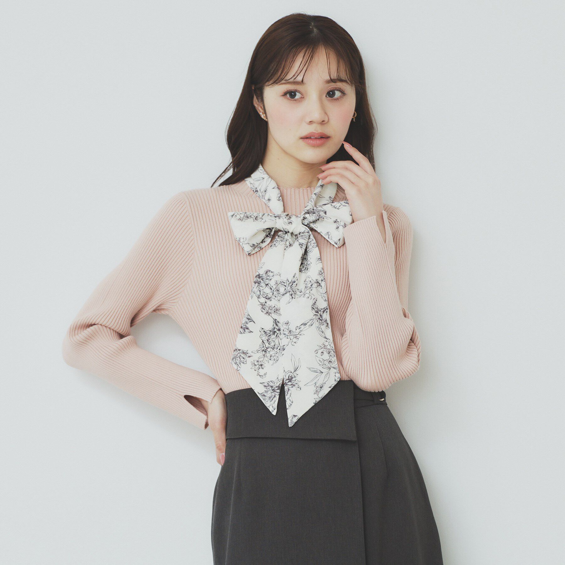 index「スカーフ付きハイネックリブニット【洗濯機洗い可】」|ニット・セーター|