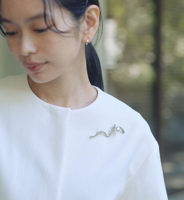 UNITED ARROWS green label relaxing「ウェーブ&フェイクパール ブローチ」|ブローチ・コサージュ|SILVER
