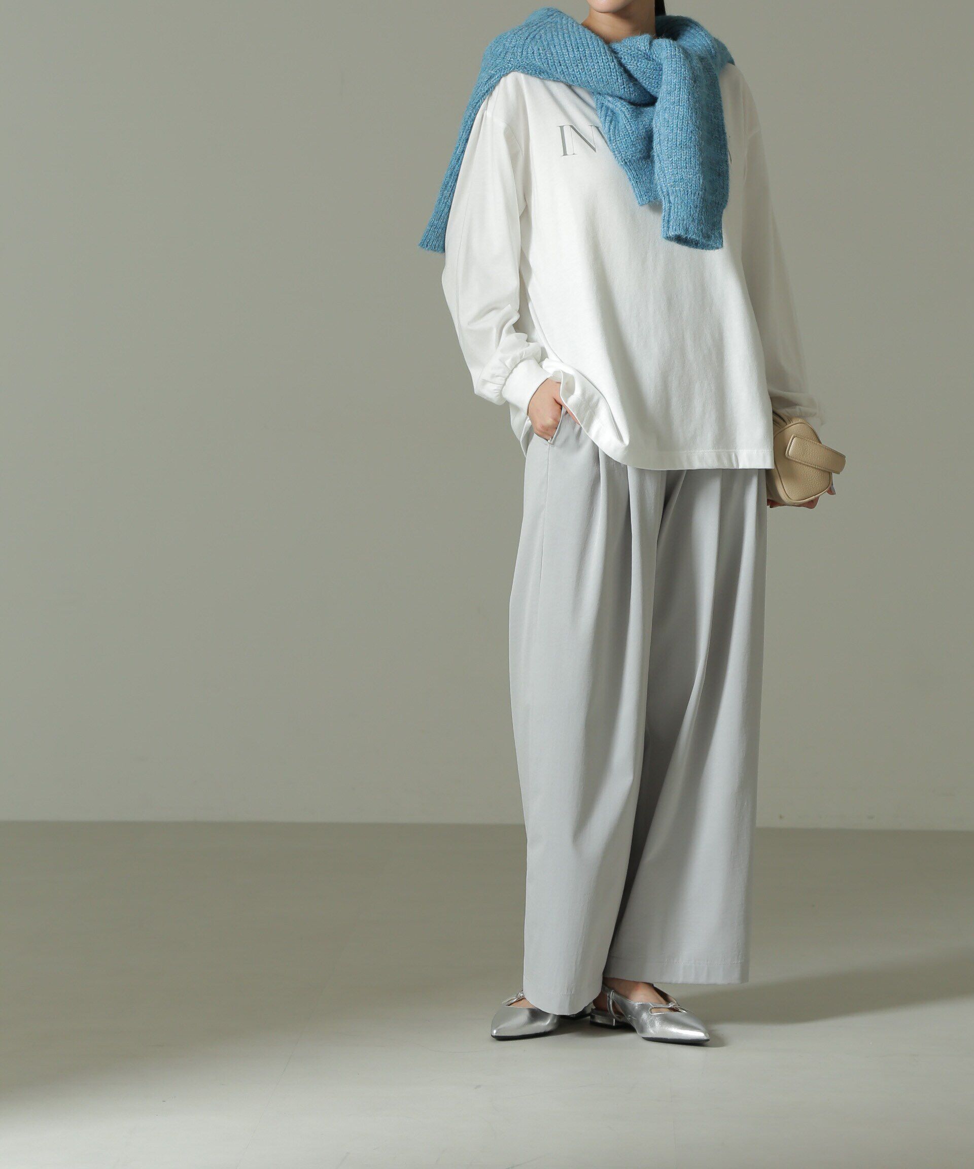 nano･universe「ツータックワイドパンツ」|チノ|グレー