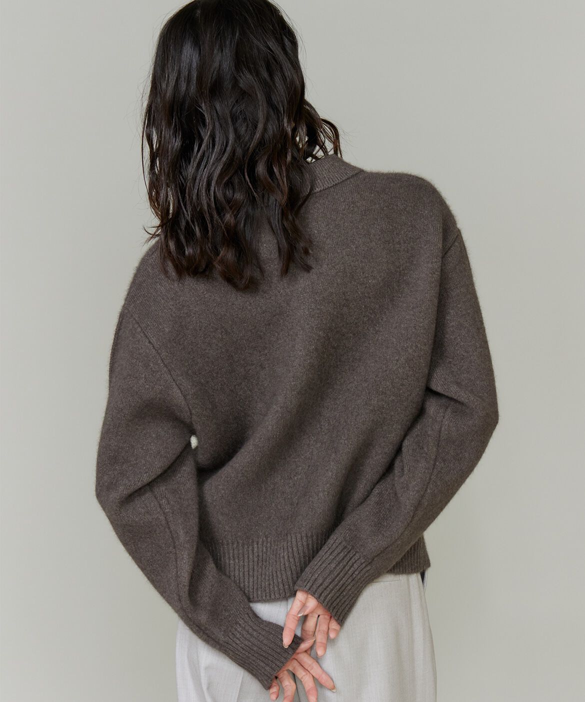 INED「フォックスブレンド襟付きジップカーディガン《YVON》」|カーディガン|