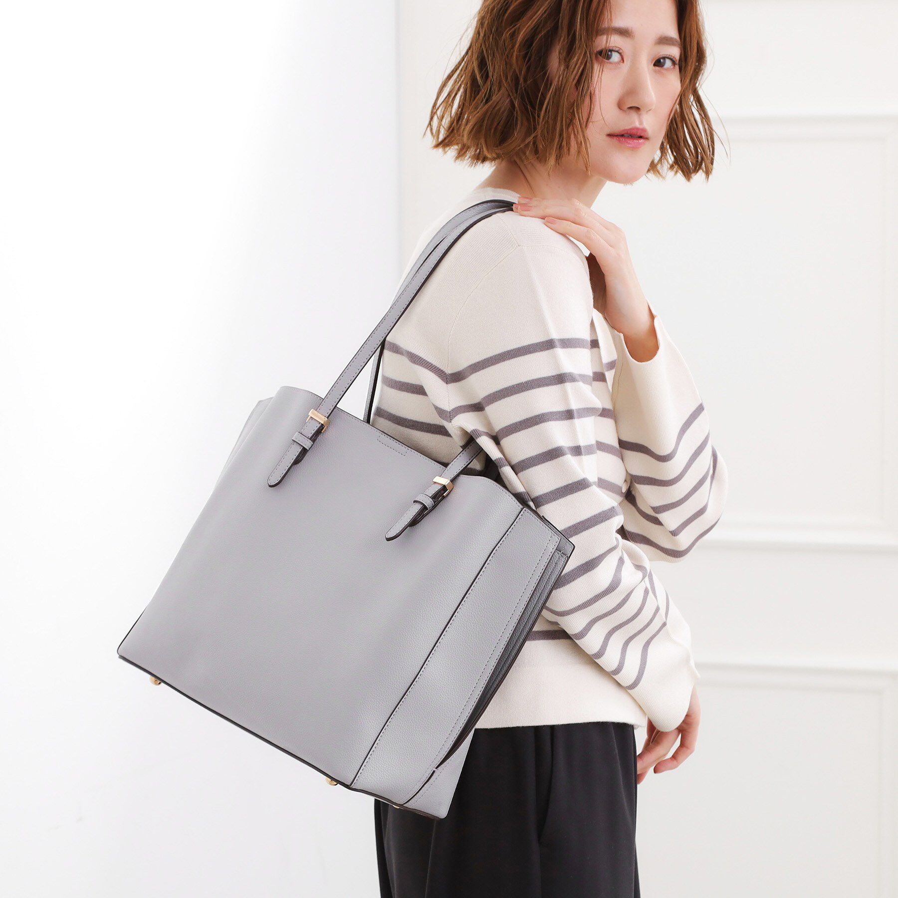 grove「人間工学サイドスリットトート」|トートバッグ|