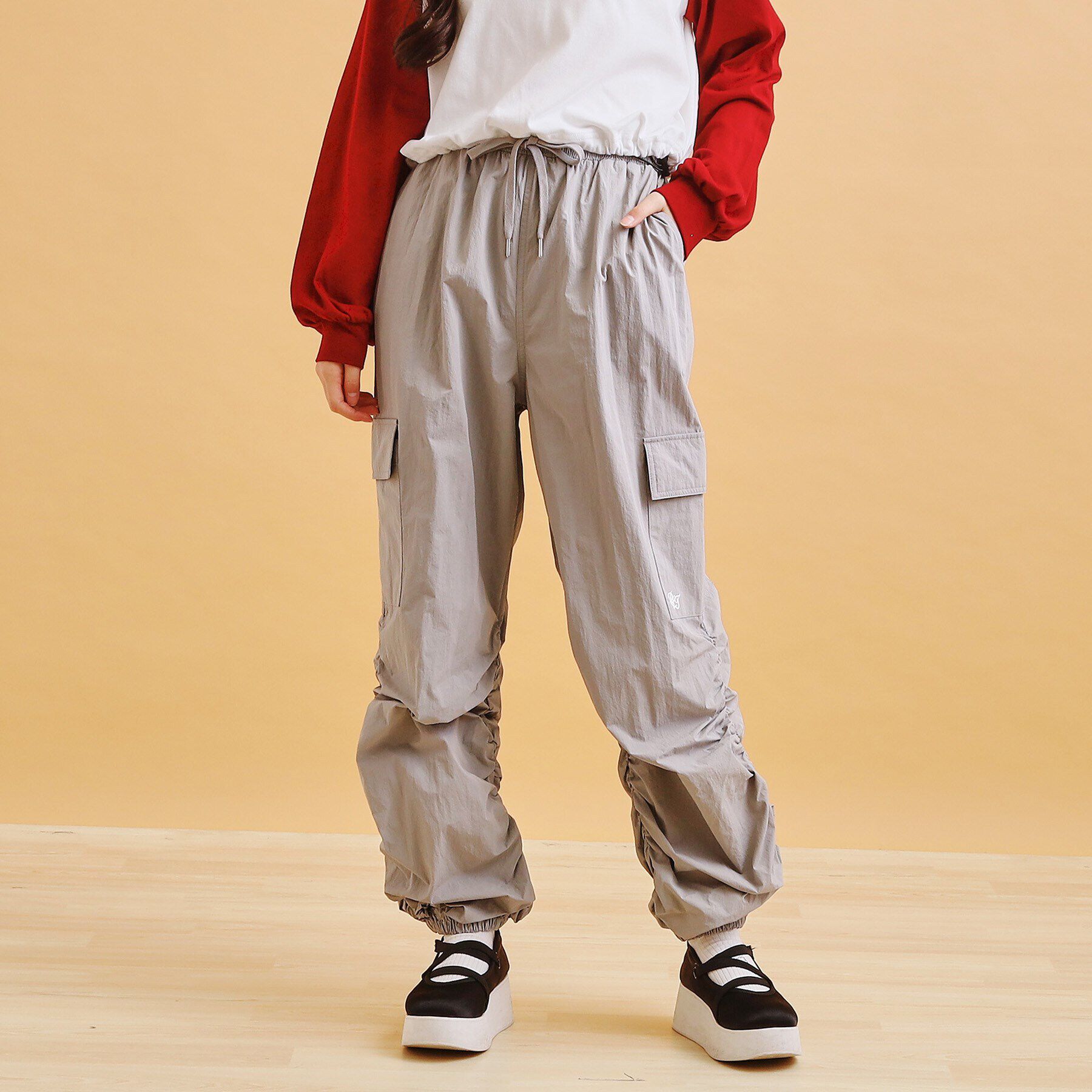 PINK-latte「シャーリングカーゴパンツ」|その他|ライトグレー(011