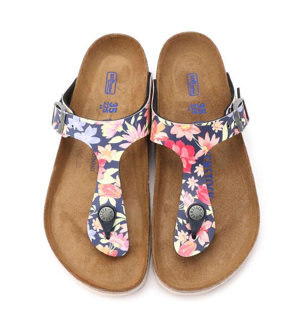 BIRKENSTOCK「【ビルケンシュトック】ギゼ ソフトフットベッド/スーパーナチュラルフラワーネイビー ビルコフロー」|サンダル|