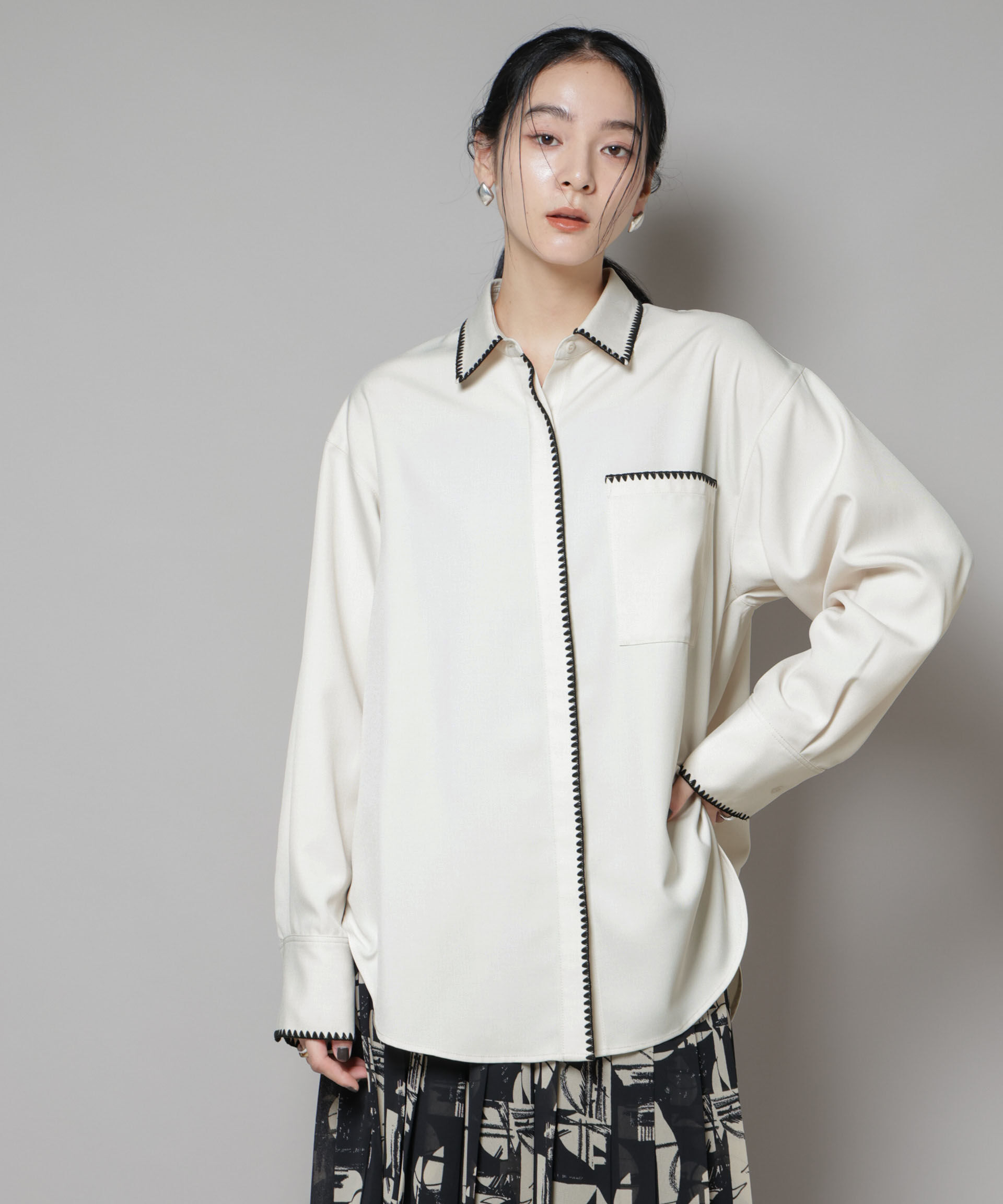 nano･universe「トリミング刺繍ツイルシャツ」|シャツ・ブラウス|