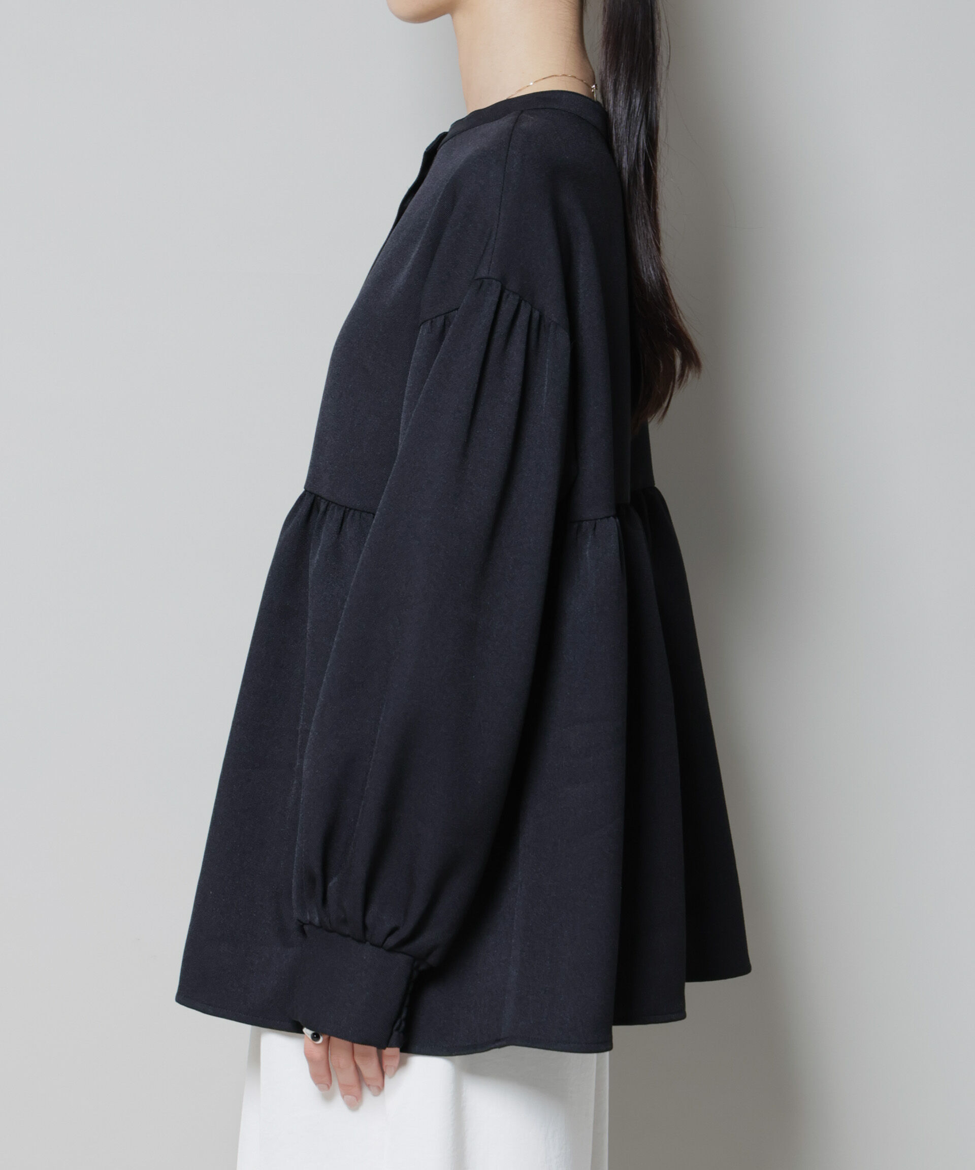 nano･universe「ｳｰﾙﾗｲｸﾎﾟﾘｴｽﾃﾙ前後2way切り替えﾍﾟﾌﾟﾗﾑﾌﾞﾗｳｽ(ｾ  」|シャツ・ブラウス|