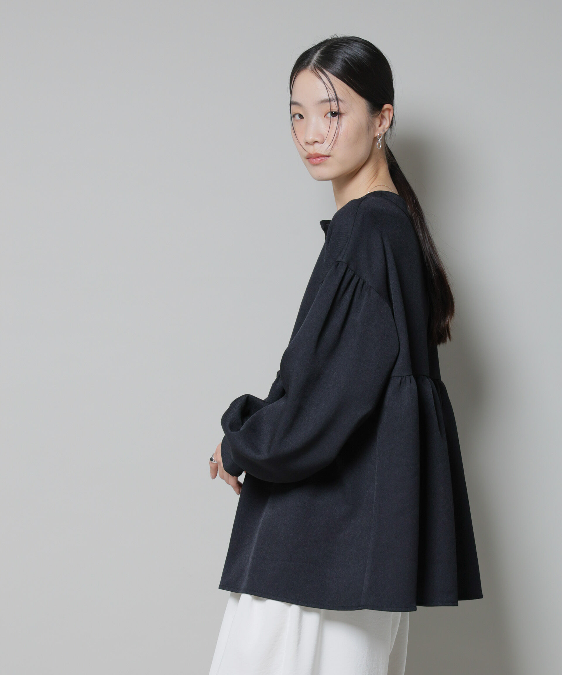 nano･universe「ｳｰﾙﾗｲｸﾎﾟﾘｴｽﾃﾙ前後2way切り替えﾍﾟﾌﾟﾗﾑﾌﾞﾗｳｽ(ｾ  」|シャツ・ブラウス|