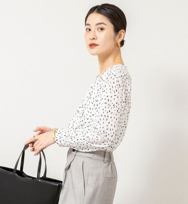 NOLLEY'S sophi「ウォッシャブルファンクショナルジョーゼットプリントタックフレアーブラウス」|シャツ・ブラウス|