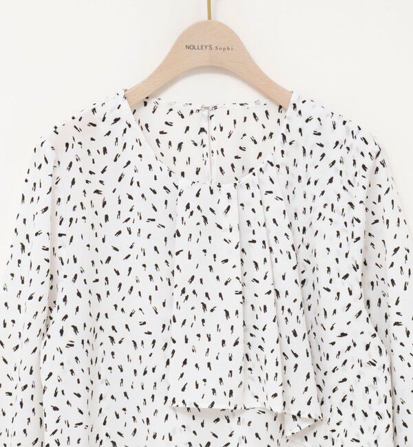 NOLLEY'S sophi「ウォッシャブルファンクショナルジョーゼットプリントタックフレアーブラウス」|シャツ・ブラウス|