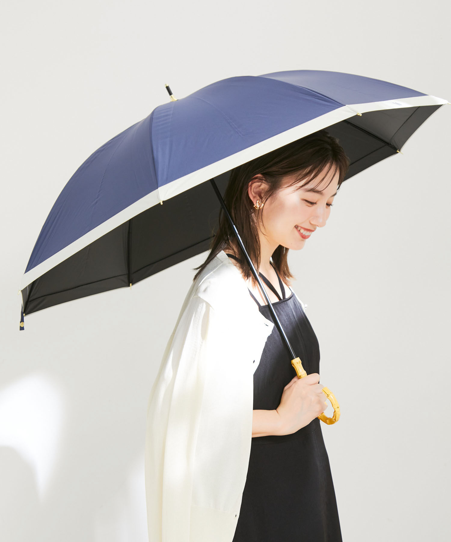 VIS「【晴雨兼用/遮光率100%】バンブーハンドルアンブレラ」|傘|